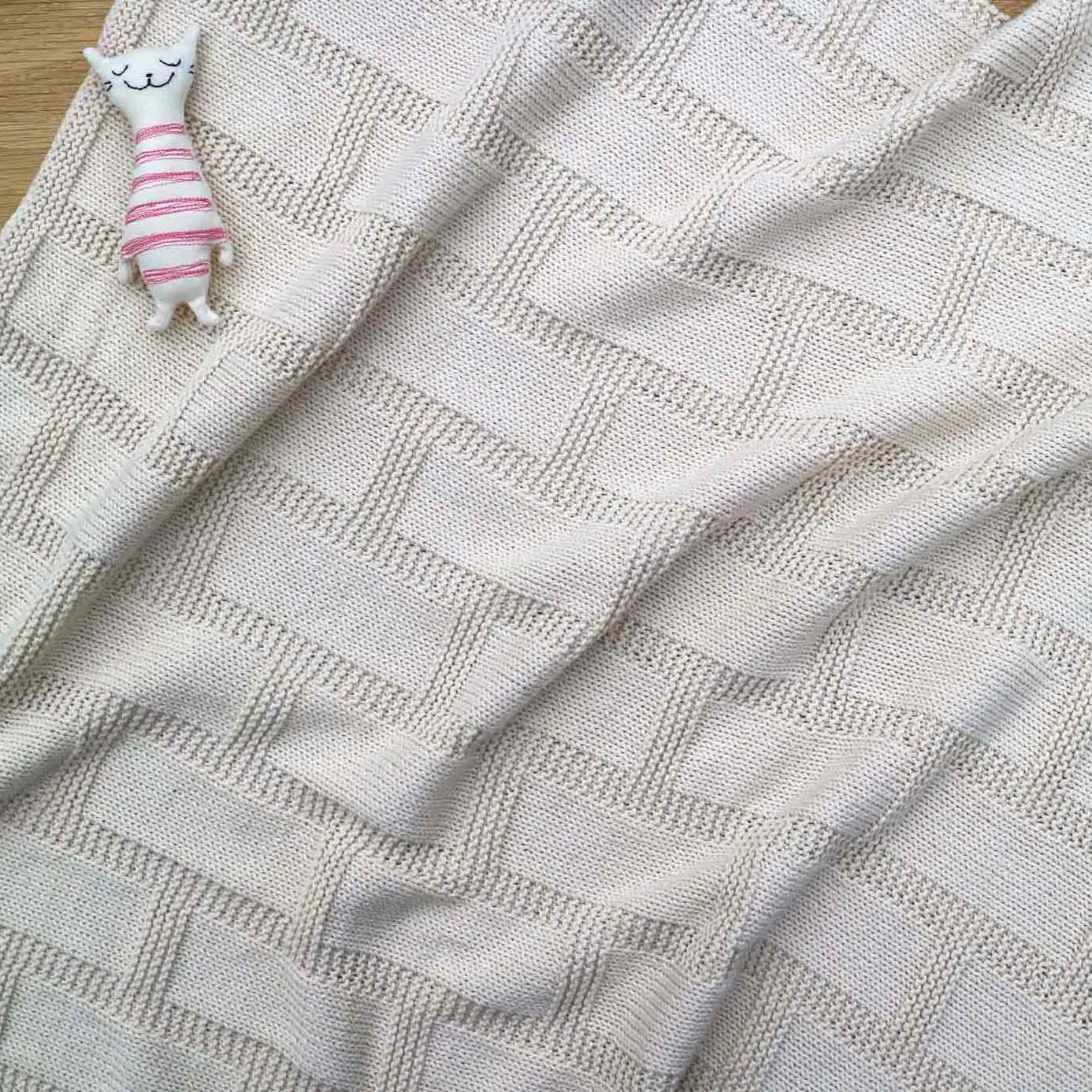 31865 Latticework Baby Blanket (e-pattern)