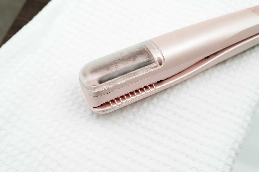 Beurer Split Remover Pink It Works With Charging The Hairdresser Works To Remove The Braid