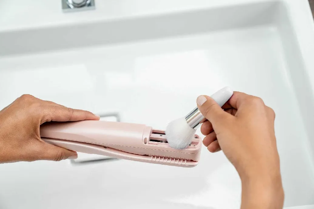 Beurer Split Remover Pink It Works With Charging The Hairdresser Works To Remove The Braid