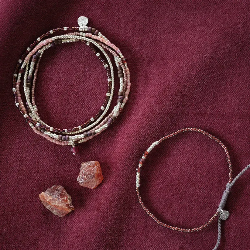 Decent Garnet Bracelet Silver Coloured