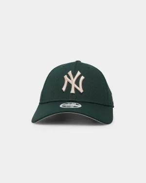 New Era New York Yankees 'Velcro Mesh' 9FORTY Strapback Dark Green