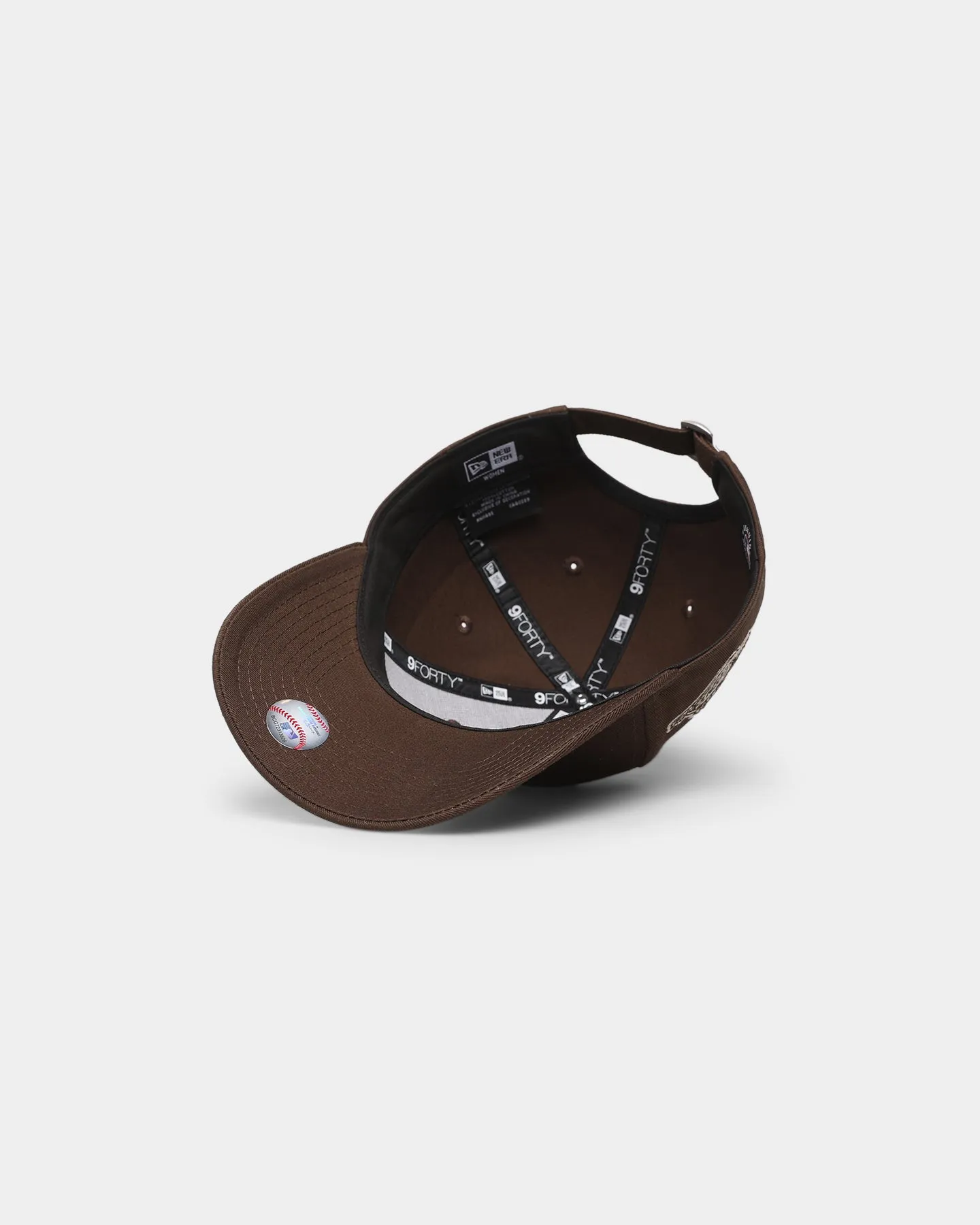 New Era Women's New York Yankees 'Choc Wafer' 9FORTY Casual Strapback Walnut