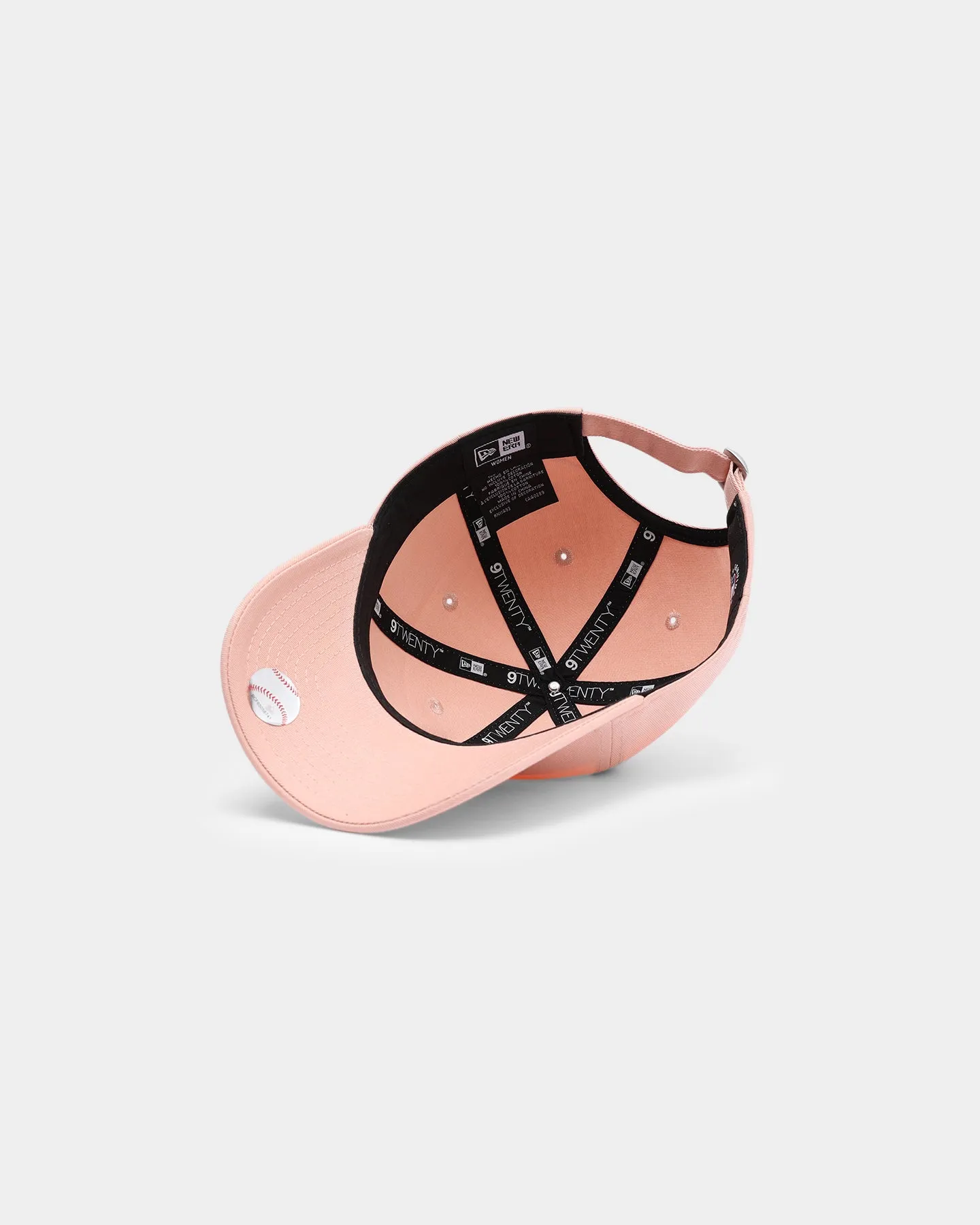 New Era Women's New York Yankee's Peach Tonal 9TWENTY Snapback Peach