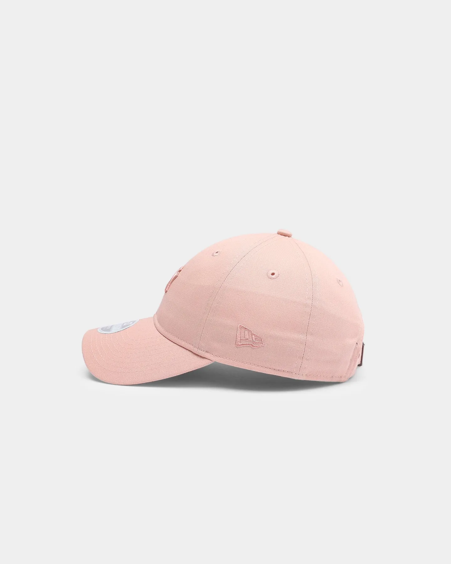 New Era Women's New York Yankee's Peach Tonal 9TWENTY Snapback Peach