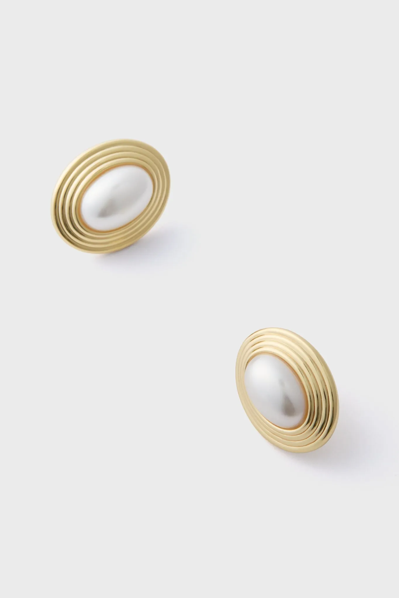 Pearl Addison Studs