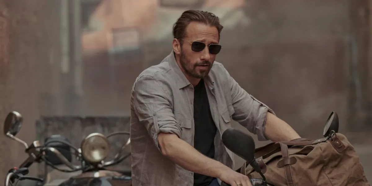 Ray-Ban Caravan RB 3136 181 - As Seen On Chris Hemsworth & Noel Gallagher