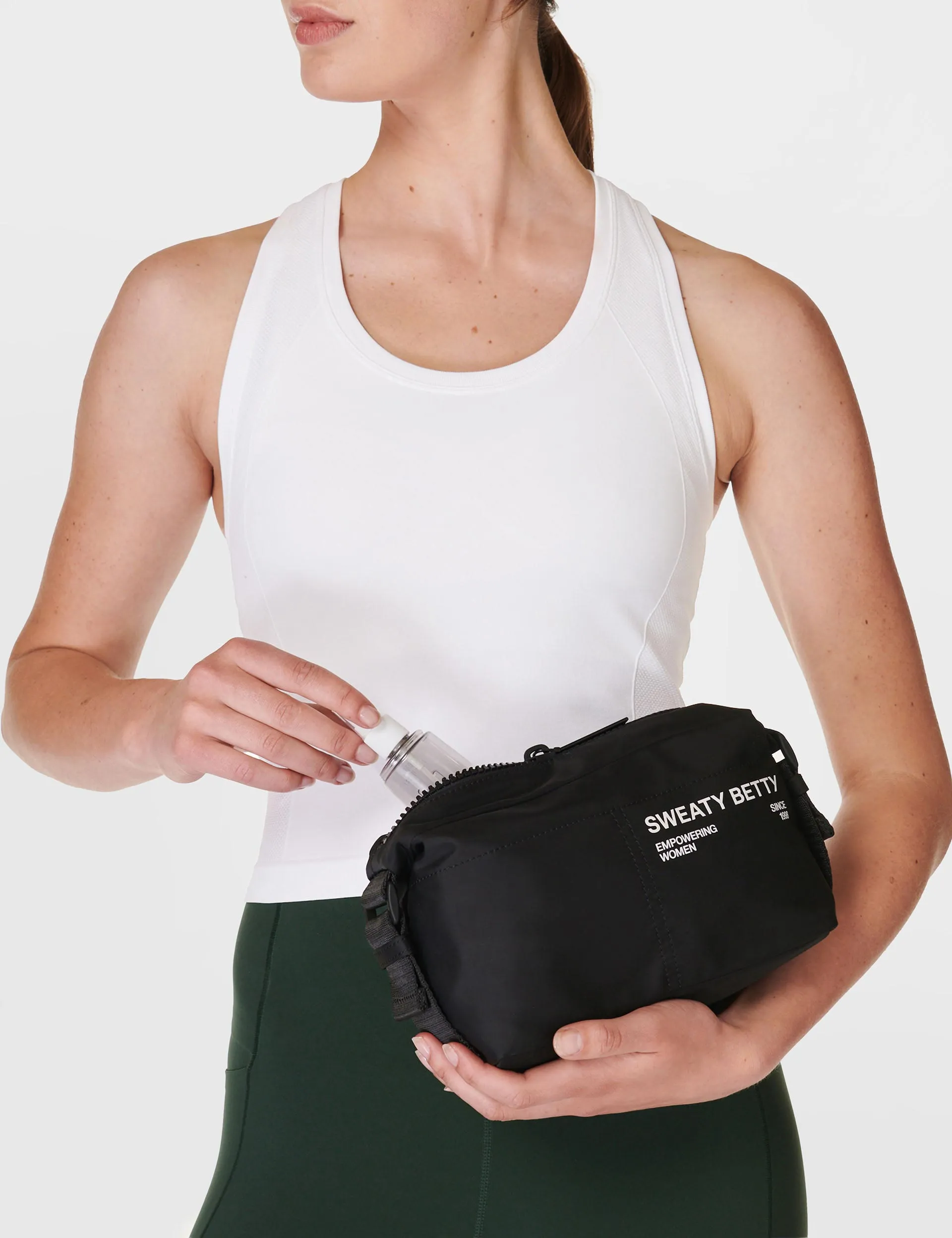 Strive Washbag - Black